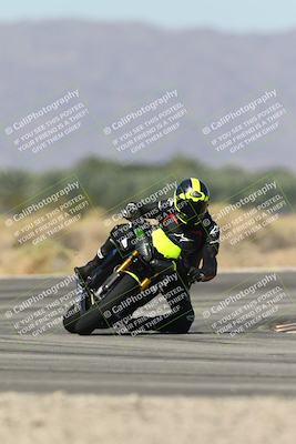 media/Oct-13-2025-Moto Forza (Mon) [[a66d839500]]/3-B Group/Session 3 (Turn 16)/